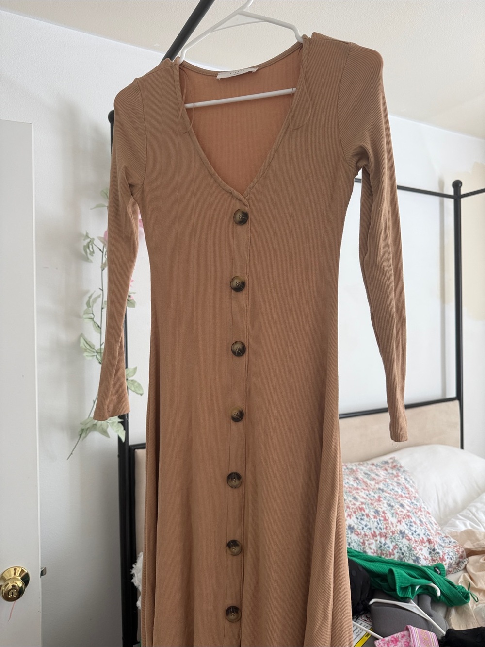 Women’s Long Sleeve Button-Front Dress - Camel